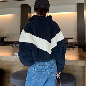 <b>하이넥 양털 누빔 크롭 스트링 집업 점퍼</b>