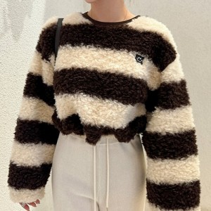 <b>배색 단가라 양털 뽀글이 크롭 맨투맨</b>