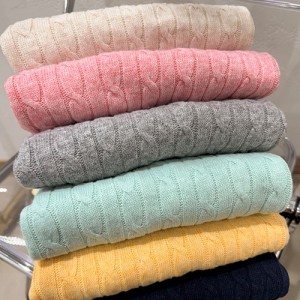 <b>국내제작 고급 캐시미어 꽈배기 라운드넥 에어 니트</b>